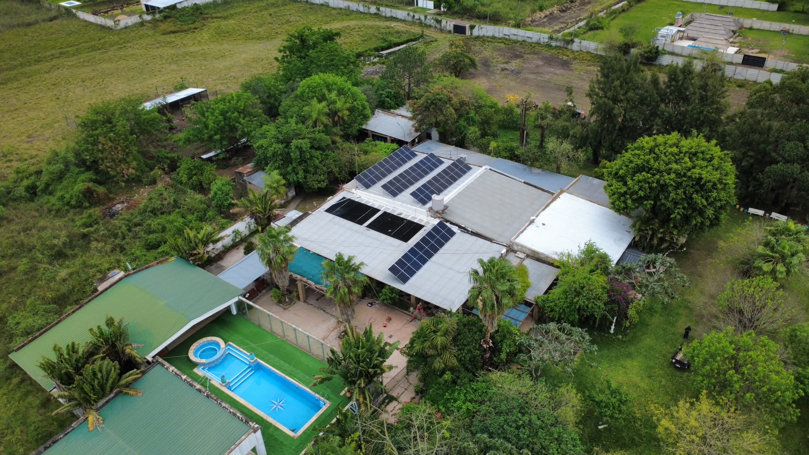 Independencia Energética Total en Corrientes: Sistema Híbrido Trifásico con 45,9 kWh y Grupo a Gas Automatizado