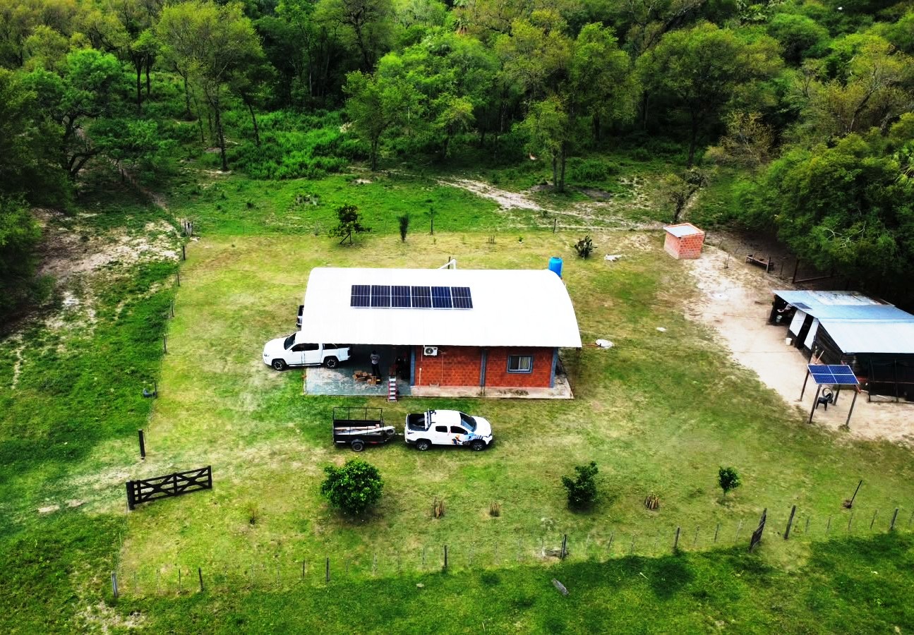 Colonia Pastoril, Formosa: Casa de Campo sin Red Eléctrica que Genera su Propia Energía